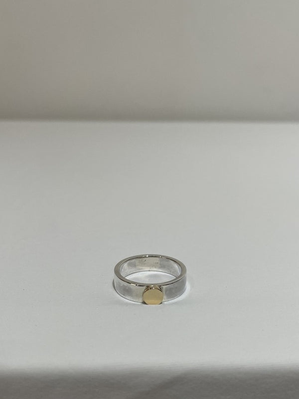 BY JEWELLER / SILVER RING + GOLD TOP
