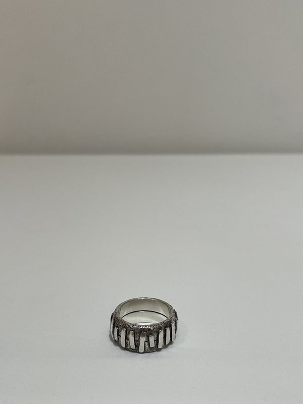OLIVIER JEWELLERY / STITCHED RING