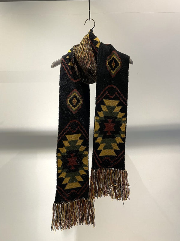 MARC POINT / JACQUARD SCARF / BLACK