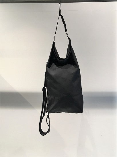 QASIMI / BUCKET BAG / BLACK