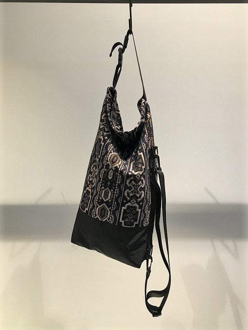 QASIMI / BUCKET BAG / PETAL