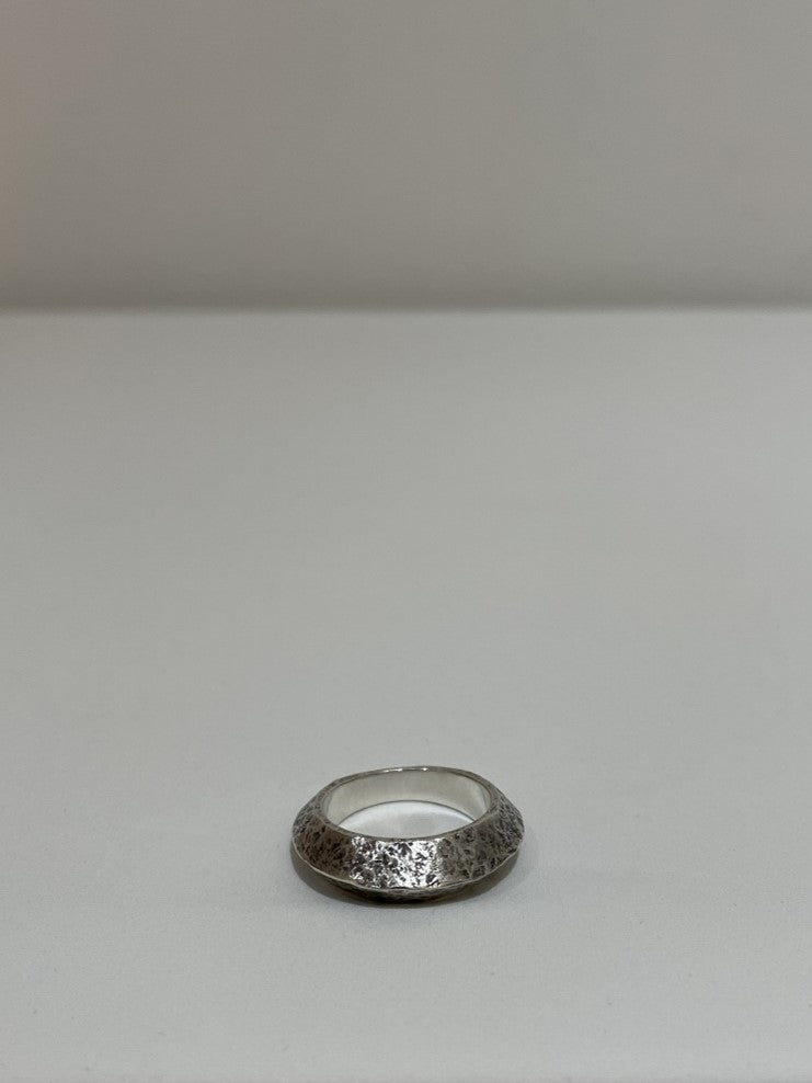 OLIVIER JEWELLERY / WIDE TAPERED RING