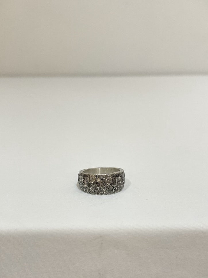 OLIVIER JEWELLERY / BEATEN RING CUSTOM + MULTI DIAMONDS