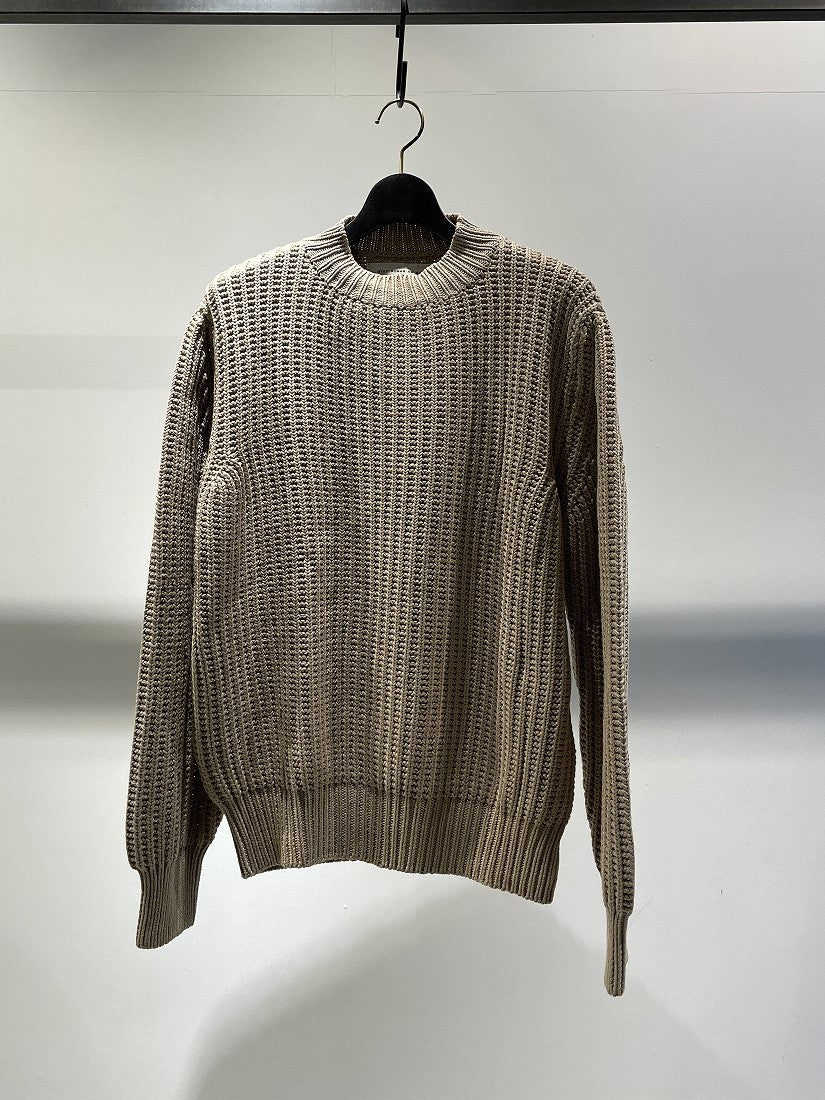STAY HUMAN ON EARTH / CREW NECK KNIT / HAZELNUT