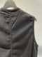 SYNGMAN CUCALA / STITHED VEST / BLACK