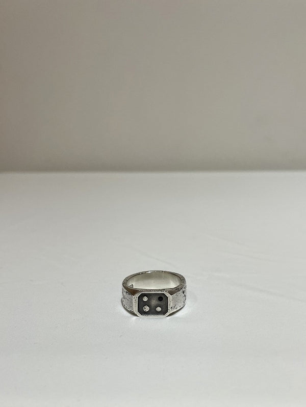 OLIVIER JEWELLERY / RIVETED LANDSCAPE RECESS RING WITH BLACK SAPPHIRE