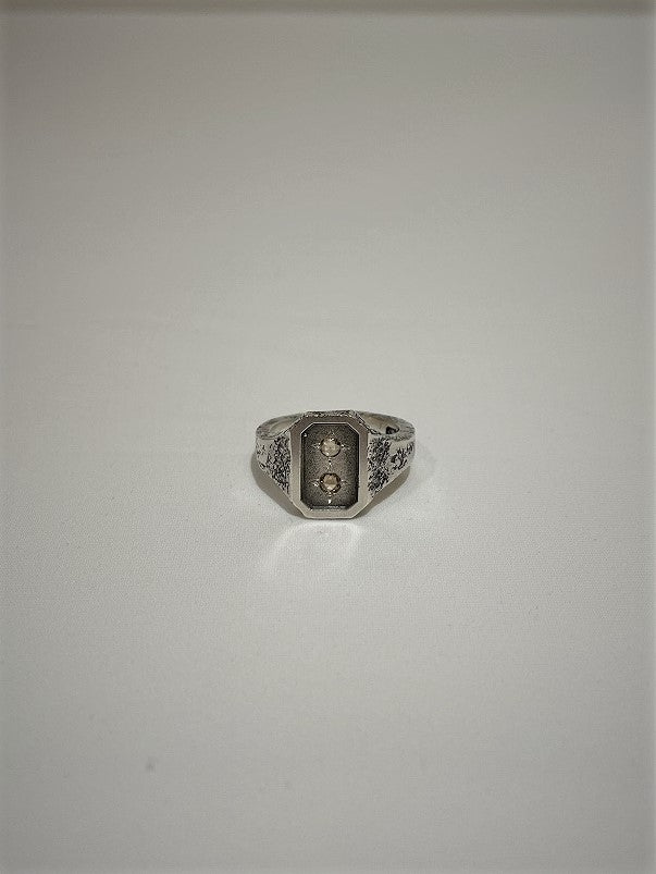 OLIVIER JEWELLERY / RECESS RING WITH DIAMOND