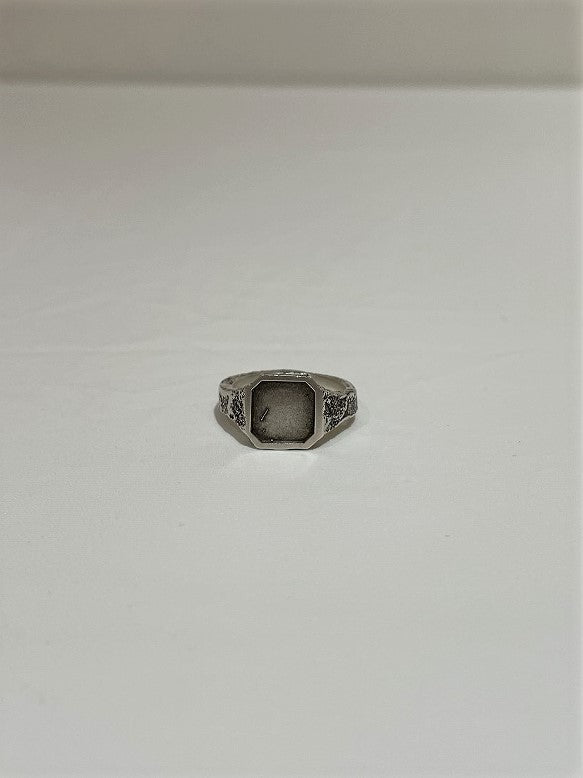 OLIVIER JEWELLERY / SQUARE RECESS RING