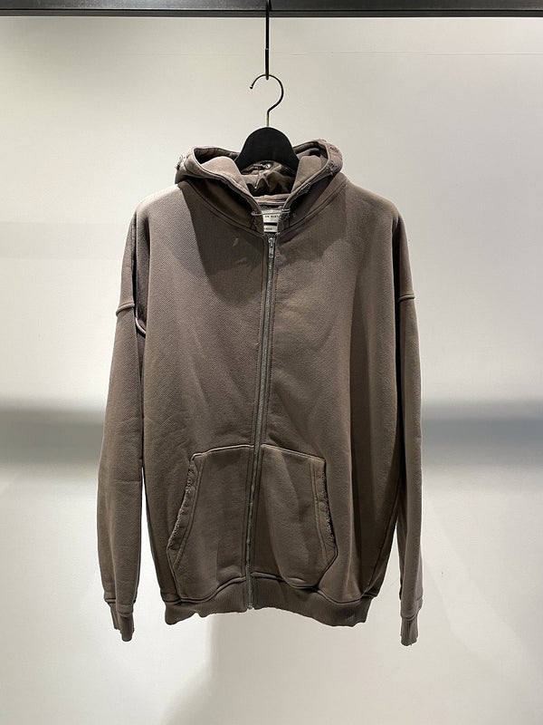 STAY HUMAN ON EARTH / ZIPPED HOODIE / STONE