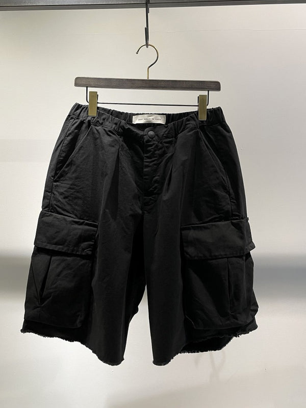 STAY HUMAN ON EARTH / CARGO SHORTS / BLACK