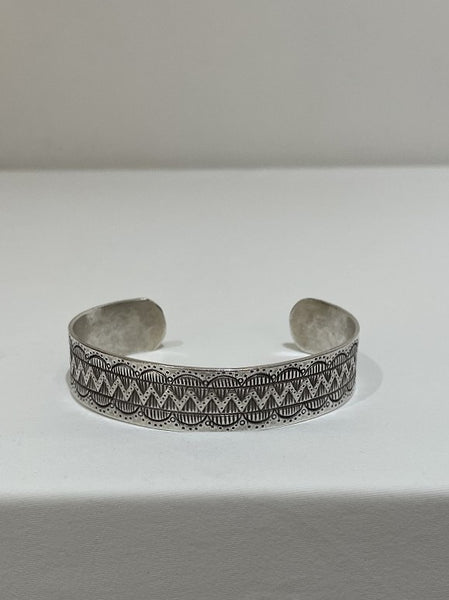 HILL TRIBE JEWELRY / VINTAGE SILVER BANGLE / SILVER – Inefficient