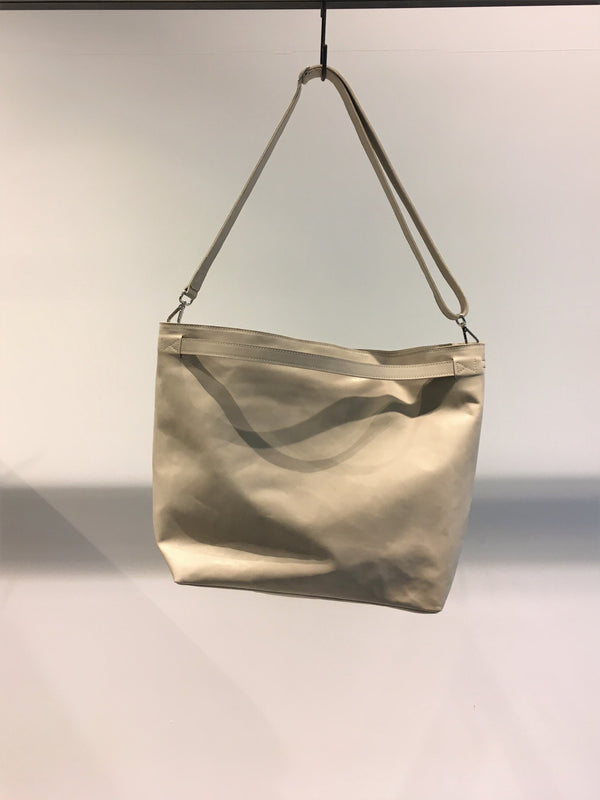 TRAKATAN / ONE SHOULDER TOTE BAG / SMOKE