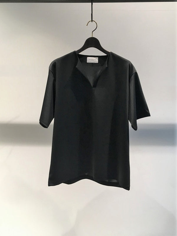 RAINMAKER / SLIT NECK T-SHIRT / BLACK